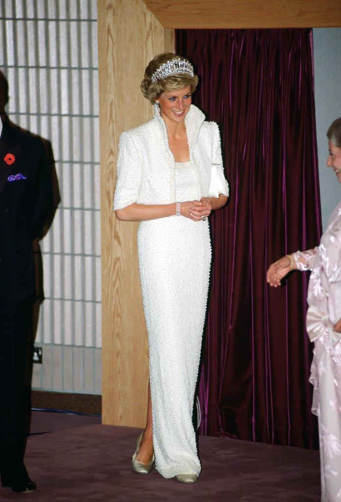 Những chiếc váy đi vào lịch sử của công nương Diana-3