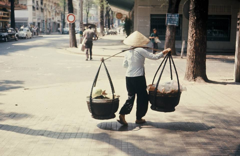 Gánh hàng rong gây thương nhớ một thuở Sài Gòn