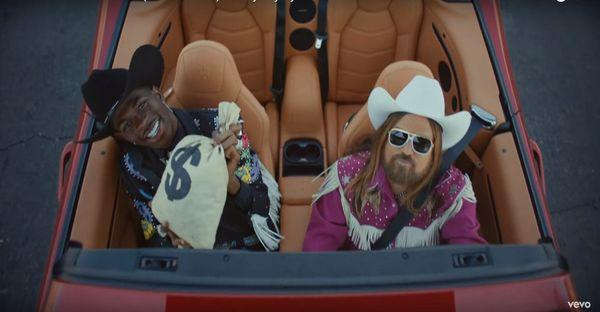 Lil Nas X rủ rê Mariah Carey hợp tác trong bản remix Old Town Road: Câu trả lời của nữ diva khiến ai cũng ngạc nhiên-2