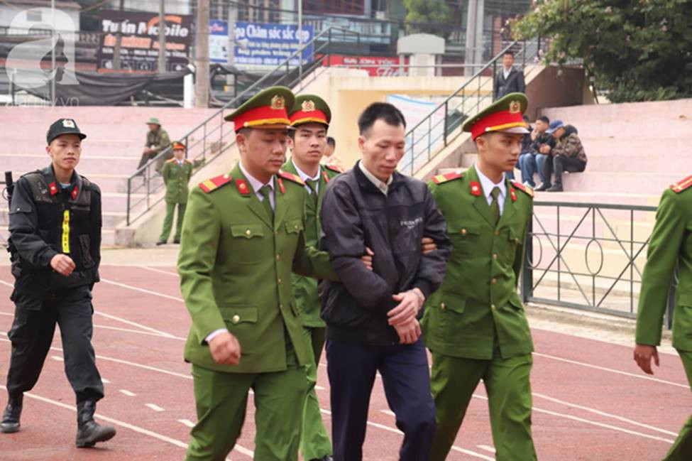 Tuyên án đối với Bùi Văn Công và đồng bọn vụ nữ sinh giao gà bị hiếp dâm, sát hại ở Điện Biên: Đề nghị tử hình 6 bị cáo-12