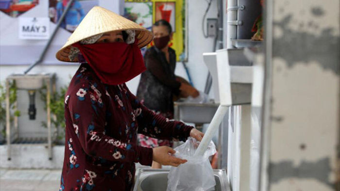 Covid-19: Máy ATM gạo ở Việt Nam lên báo nước ngoài
