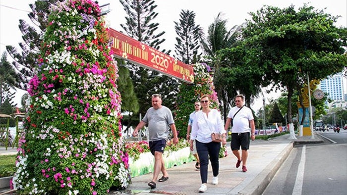 Khánh Hòa: Đưa hơn 180 du khách Nga từ Việt Nam về nước hình ảnh 1 Khanh Hoa: Dua hon 180 du khach Nga tu Viet Nam ve nuoc hinh anh 1
