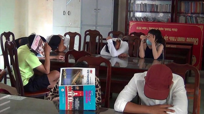 nóng 24h: bắt tạm giam nong 24h: bat tam giam