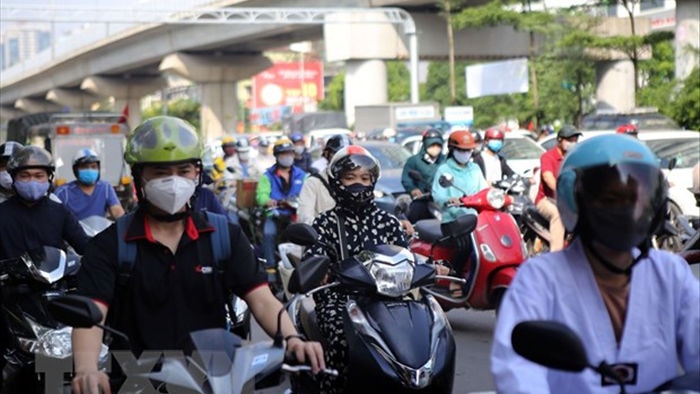 Ha Noi, TP. HCM nang nong, chi so tia UV o muc co hai cho suc khoe hinh anh 1