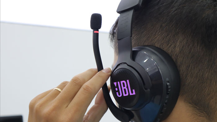 Đánh giá JBL Quantum 400: khi ông lớn âm thanh bước chân vào làng gaming