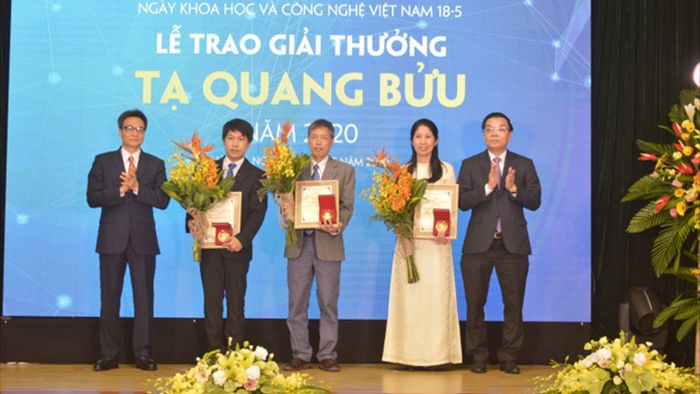 Trao Giải thưởng Tạ Quang Bửu năm 2020 cho ba nhà khoa học xuất sắc - 1
