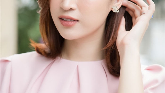 hoa hậu đỗ mỹ linh ngọt ngào với đầm hồng pastel hình 5 hoa hau do my linh ngot ngao voi dam hong pastel hinh 5