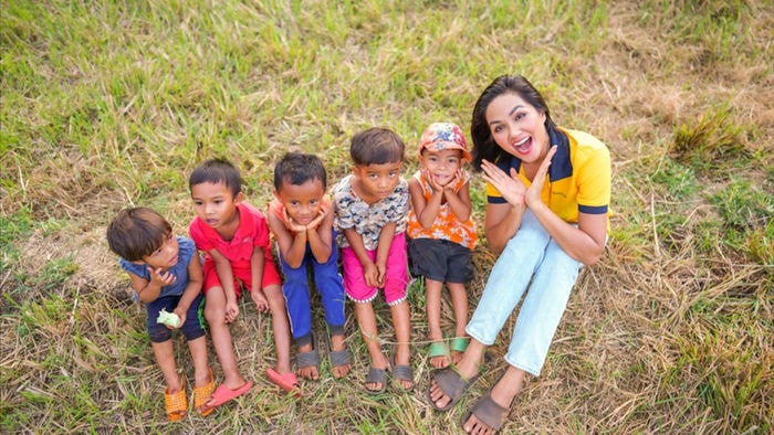h'hen niê chơi đùa cùng các em nhỏ, mừng ngày 1/6 qua bộ ảnh h'hen nie choi dua cung cac em nho, mung ngay 1/6 qua bo anh