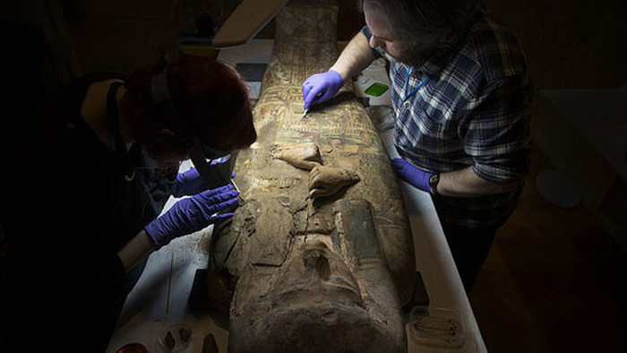 Đưa xác ướp 3.000 năm tuổi của công chúa Ai Cập ra khỏi quan tài, phát hiện bức chân dung bí ẩn cùng hàng loạt câu hỏi chưa có lời giải đáp - Ảnh 1.