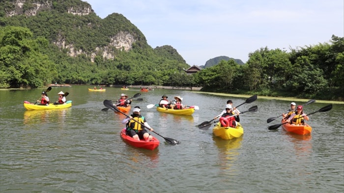 Chèo thuyền kayak khám phá di sản thế giới Tràng An - 1