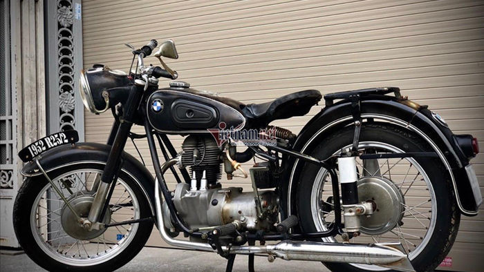 Xe máy cổ BMW R25 66 năm tuổi giá gần 700 triệu ở Hà Nội