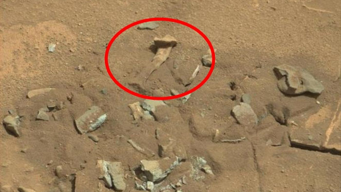 Sự thật về bức ảnh chụp xương người trên bề mặt Sao Hỏa của NASA - Ảnh 1.
