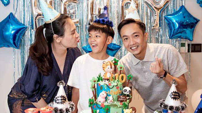 Vợ chồng Cường Đô La hạnh phúc trong tiệc sinh nhật con trai