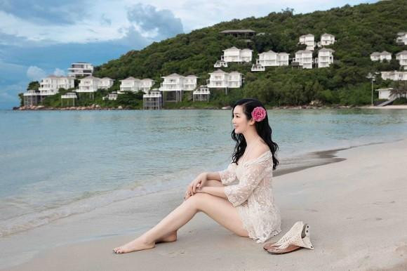 Body nuột nà của Hoa hậu Đền Hùng Giáng My khi diện bikini ở tuổi 49-1