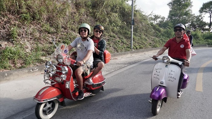 hình ảnh vespa cổ 3 miền tụ hội tại quảng ninh hình 2 hinh anh vespa co 3 mien tu hoi tai quang ninh hinh 2