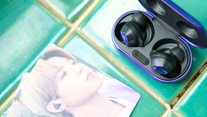Mở hộp tai nghe Galaxy Buds+ phiên bản BTS: Hộp sản phẩm to bất ngờ, bóc mỏi tay mới biết có nhiều quà kèm theo dành cho A.R.M.Y - Ảnh 8.