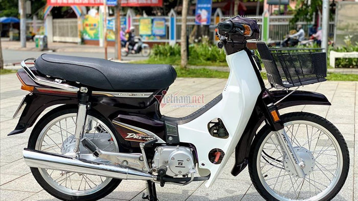 Honda Dream Việt 12 năm tuổi biển số VIP giá hơn 200 triệu đồng