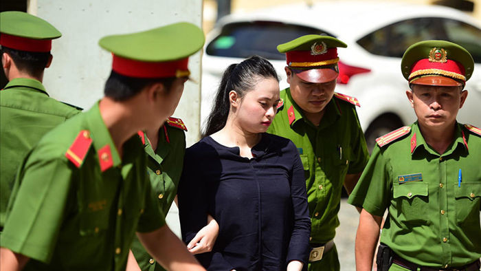 Hot girl Ngọc Miu bị đề nghị 15 năm tù dù được người tình bảo vệ