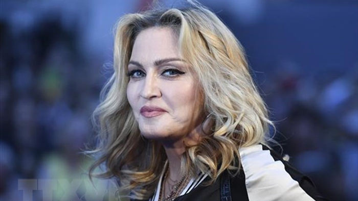 Instagram xoa bai dang cua ngoi sao Madonna do tin sai ve COVID-19 hinh anh 1