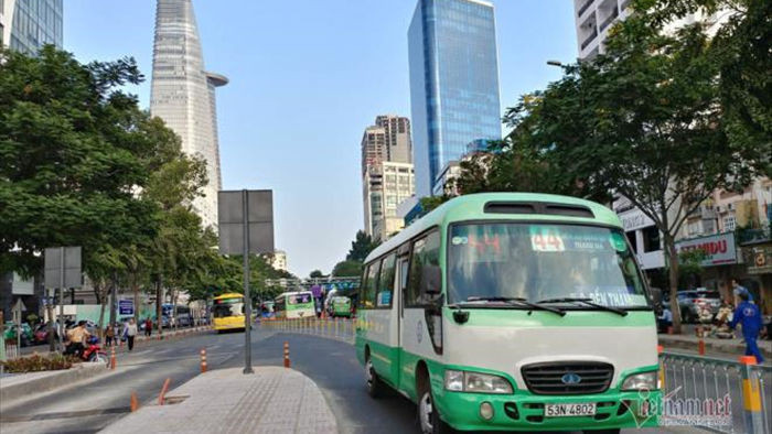 Bộ GTVT bác đề xuất mở buýt mini 17 chỗ ở TP.HCM - 1
