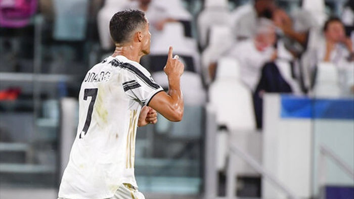 C.Ronaldo và bi kịch của người “gồng gánh” - 4