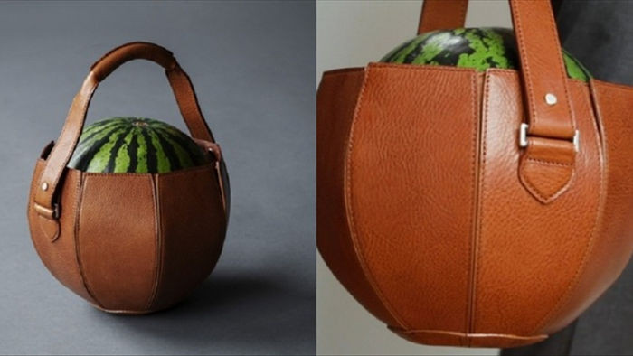Túi xách sang trọng được thiết kế chuyên để... đựng dưa hấu - 1