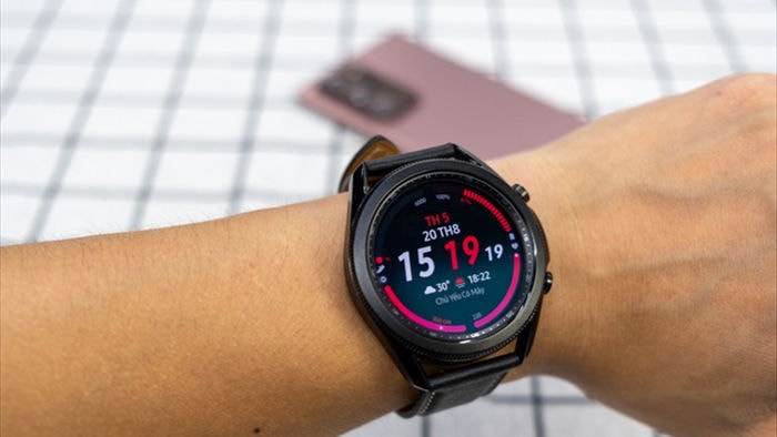 Mở hộp Galaxy Watch 3, so sánh cùng đối thủ Apple Watch - 13