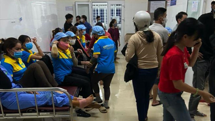 Gần 100 công nhân ở  Đắk Lắk nhập viện, nghi ngộ độc thực phẩm - 1