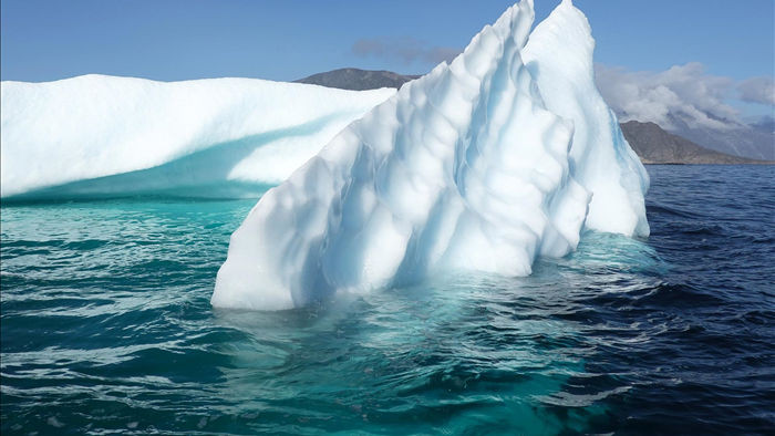 Toàn cầu nóng lên, Trái Đất mất đi gần 28 nghìn tỷ tấn băng chỉ trong 23 năm - Ảnh 1.