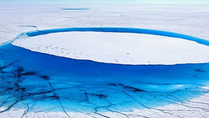 Toàn cầu nóng lên, Trái Đất mất đi gần 28 nghìn tỷ tấn băng chỉ trong 23 năm - Ảnh 2.