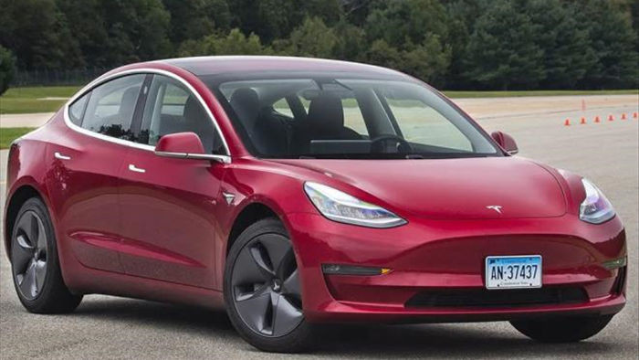 Tesla Model 3 được lòng người Mỹ nhất - 1