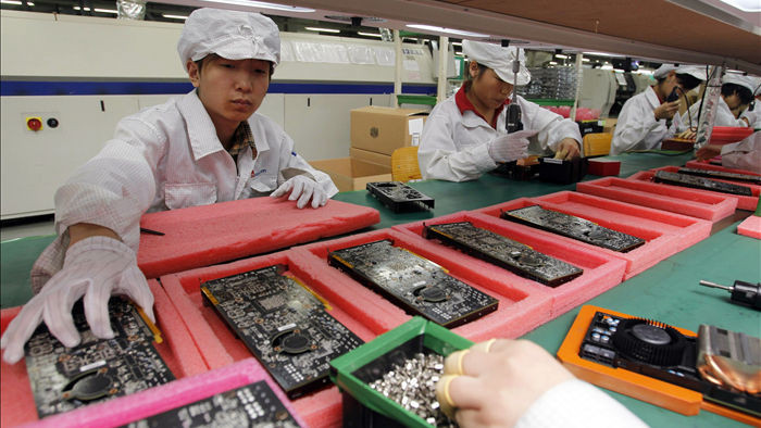 Apple cân nhắc di dời dây chuyền sản xuất iPhone ra khỏi Trung Quốc - 1