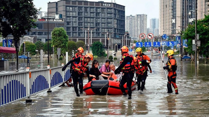 Nền kinh tế Trung Quốc chao đảo bởi thảm họa lũ lụt - 1