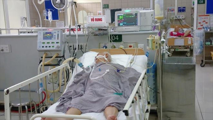 Sức khỏe 2 bệnh nhân ở Hà Nội bị ngộ độc pate Minh Chay hiện ra sao? - 1