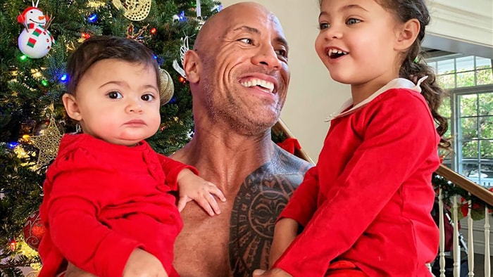 Cả gia đình tài tử Dwayne Johnson 'The Rock' nhiễm Covid-19