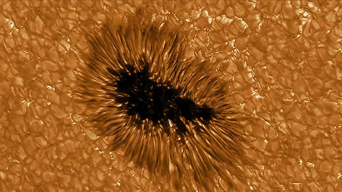 Hình ảnh chi tiết nhất về bề mặt của Mặt trời - 1