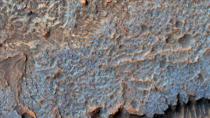 NASA bối rối trước những rặng núi kỳ lạ trên Sao Hỏa - 1