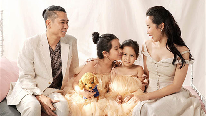 Khoảnh khắc hạnh phúc của gia đình Lưu Hương Giang - Hồ Hoài Anh