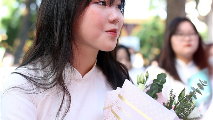 Nữ sinh Phan Đình Phùng khoe sắc trong ngày khai giảng đặc biệt - 9