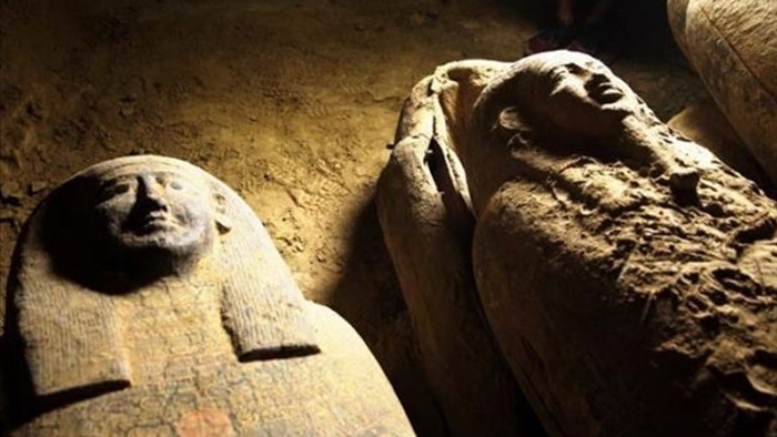 Phát hiện bộ sưu tập khổng lồ quan tài cổ Ai Cập 2.500 năm tuổi - 1
