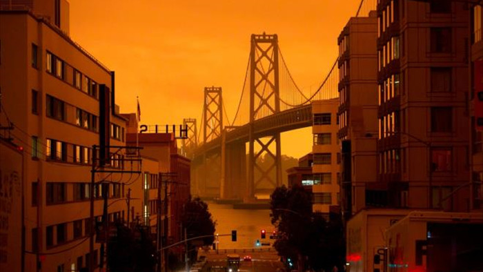 Ảnh: California chìm trong khói lửa màu cam như sao Hỏa - 2