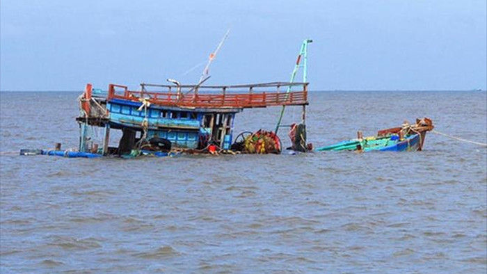 Tàu của ngư dân Quảng Ngãi bị đâm chìm: Thêm 1 người thiệt mạng - 1