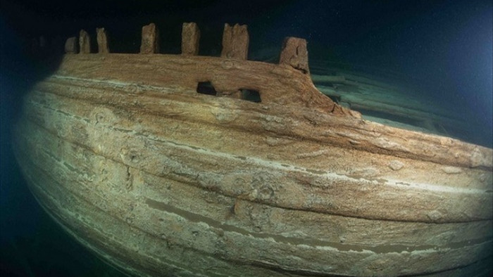 Bất ngờ phát hiện xác tàu gỗ vẫn còn nguyên vẹn sau 400 năm dưới đáy biển - 1