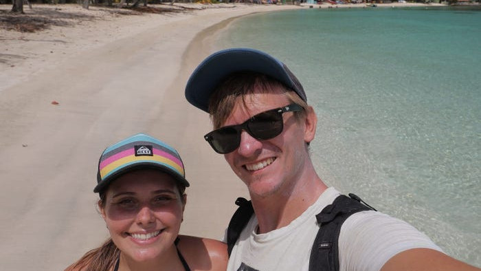 Hành trình 25 ngày xuyên Đại Tây Dương “không như mơ” của cặp vợ chồng trẻ - 1