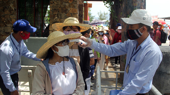 Phú Yên chưa “nới lỏng” y tế đối với du khách đến từ vùng dịch - 4