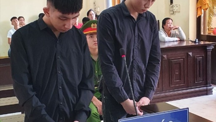 Hai thanh niên đi cổ vũ đua xe nhận 25 năm tù vì tội giết người - 1 Hai thanh niên đi cổ vũ đua xe nhận 25 năm tù vì tội giết người - 1
