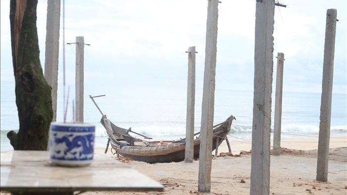 Bờ biển sạt lở nặng sau cơn bão số 5 - 14 Bờ biển sạt lở nặng sau cơn bão số 5 - 14
