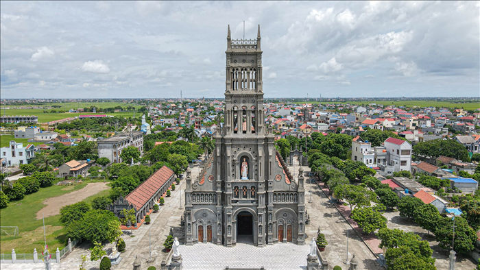 Đền Thánh Sa Châu - nhà thờ Nam Định đẹp uy nghi như ở trời Âu - 16