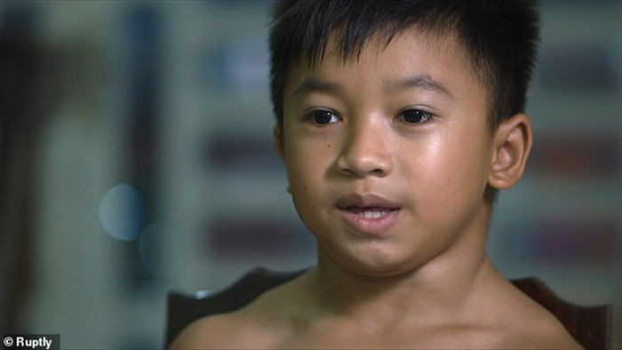Cậu bé người Việt sở hữu cơ bắp cuồn cuộn xuất hiện trên báo Anh - 9