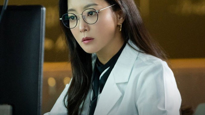 Ngưỡng mộ nhan sắc “không tuổi” của Kim Hee Sun ở tuổi 43 - 2